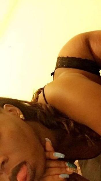 Mirah J, 24  female escort, Oakland