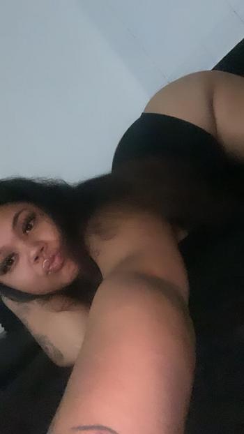 Juicy, 22  female escort, Oakland