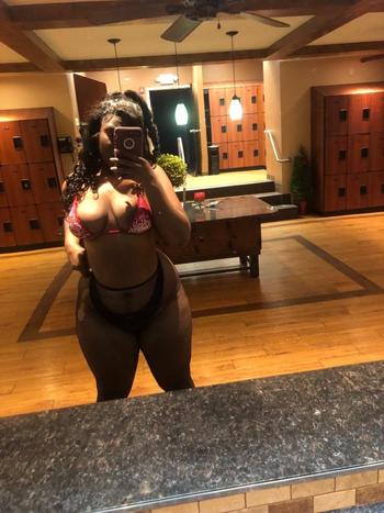 Zarha, 23  female escort, Oakland