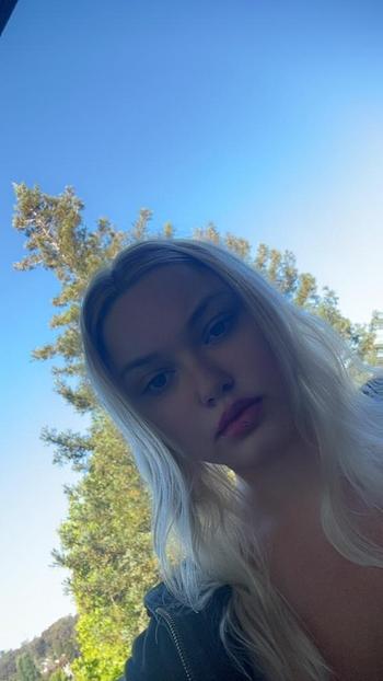 Kayla, 22  female escort, Oakland