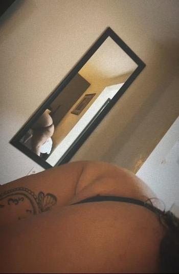 Nessa, 24  female escort, Oakland