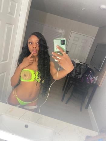 Monii, 23  female escort, Oakland