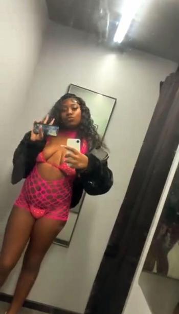 Hunny, 22  female escort, Oakland
