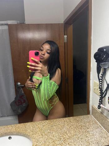 Sugaa, 23  female escort, Oakland